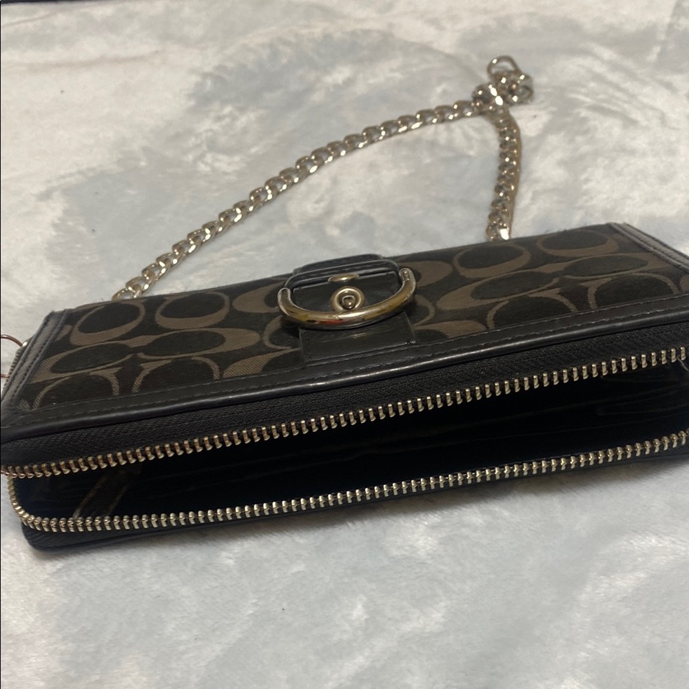 Coach Black Wallet with Distinctive Pattern and converter chain - Picture 5 of 13